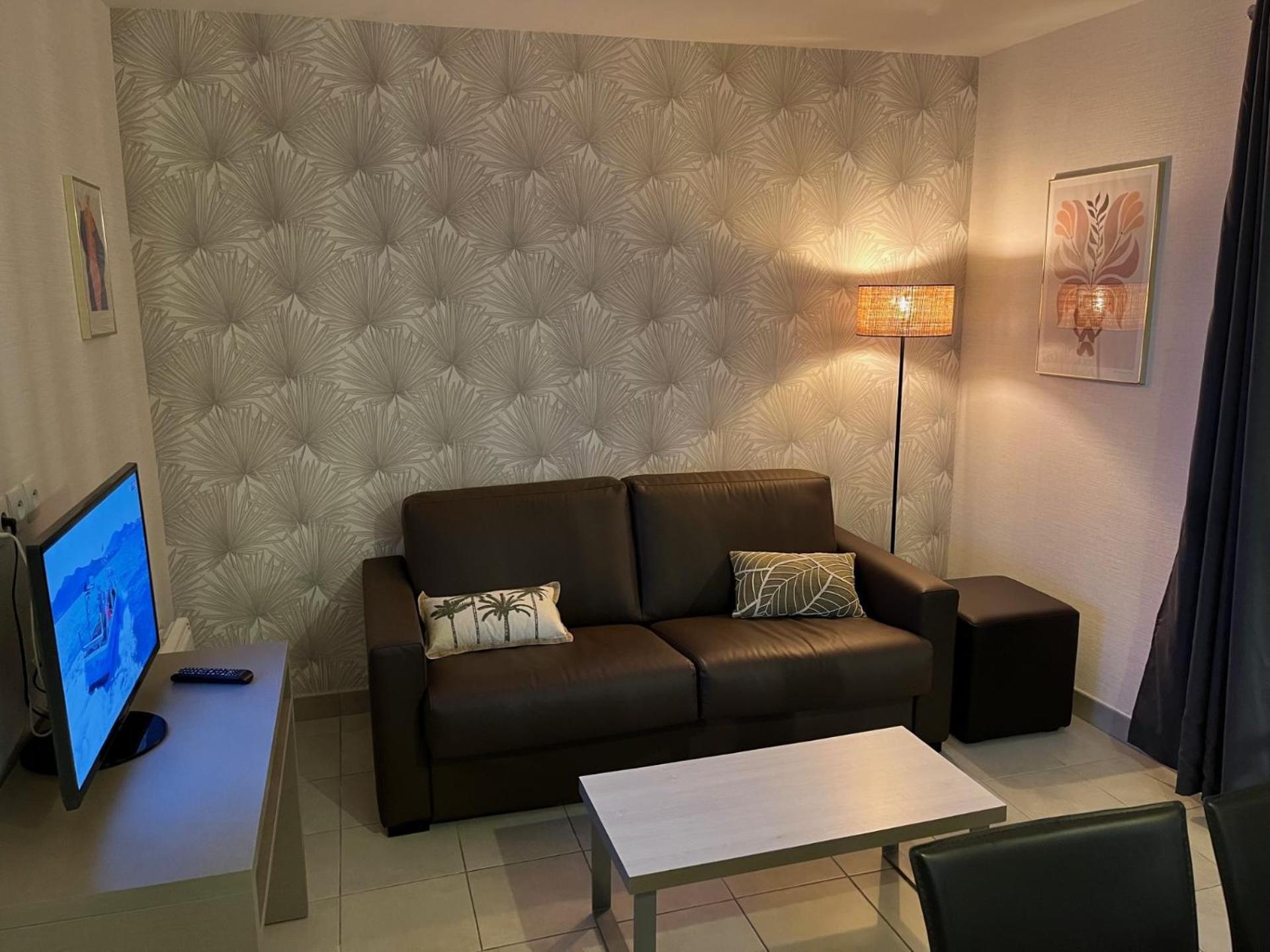 Chez Elisa - Dans Residence 4 Etoiles A กงการ์โน ภายนอก รูปภาพ